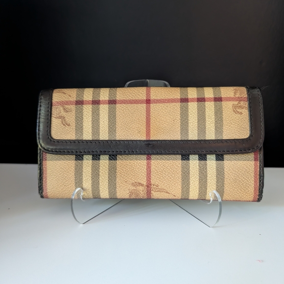 Burberry Haymarket Long Wallet - Picture 2 of 10